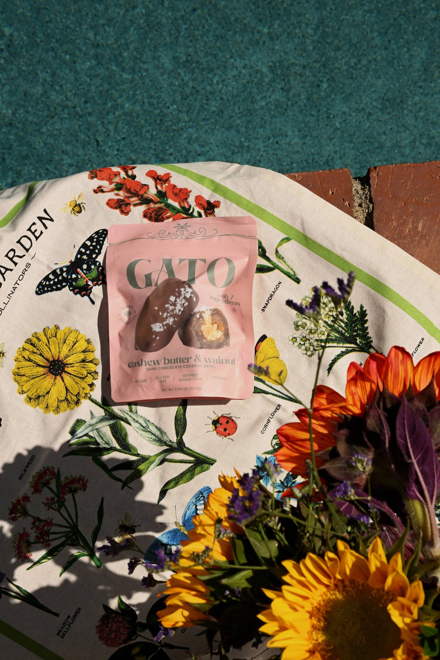 Gato Dates - Chocolate Covered Dates with Cashew Butter (3 per pouch)